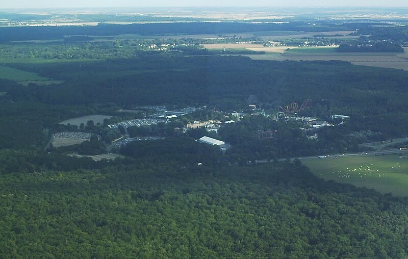 File:Parc astérix sky.JPG