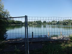 Italiano: Parco delle cave, Milano. Bagnanti.