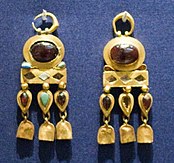 Parthian jewelry from Nineveh by Nickmard Khoey.jpg