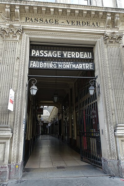 File:Passage Verdeau, Paris 30 July 2016.jpg