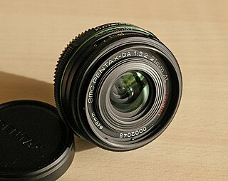 <span class="mw-page-title-main">Pentax DA 21mm Limited lens</span> Moderate wide angle camera lens