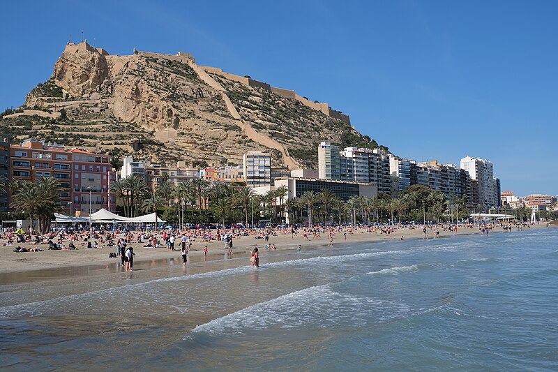 File:Playa del Postiguet 3.jpg