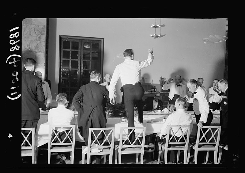 File:Police banquet, King David Hotel, Col. Saunders proposing the toast, May 20, 1939 LOC matpc.17754.jpg