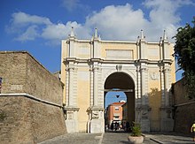 Porta Adriana