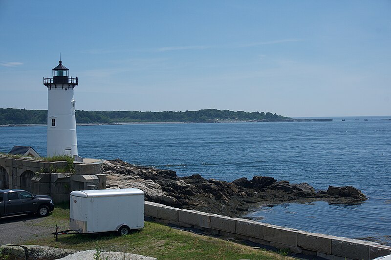 File:Portsmouth Harbor Lighthouse (1) (48734936936).jpg