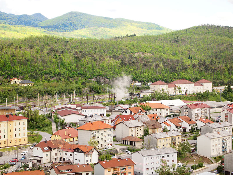 File:Postojna view3.jpg