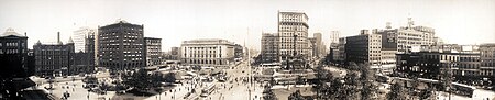 Public Square in 1912, facing east. The Old Stone Church is the third building on the left. The Soldiers' and Sailors' Monument is on the right, in front of the Williamson Building, which was later demolished for 200 Public Square. Public Square 1912 - Cleveland, Ohio.jpg