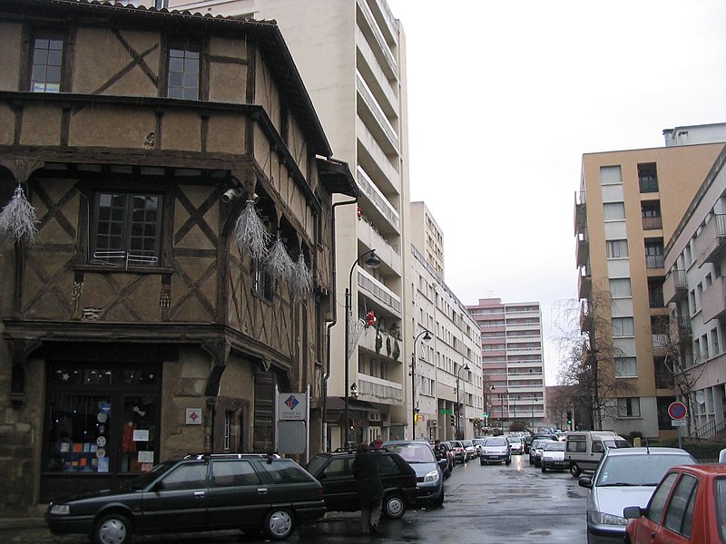 File:Rue Gambetta cusset.jpg