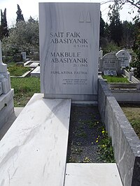 Grave of Sait Faik Abasıyanık and his mother Makbule