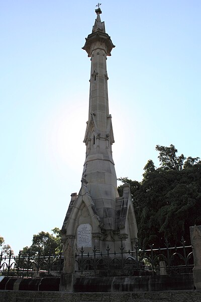 File:Samuel Blackall's headstone 1.jpg