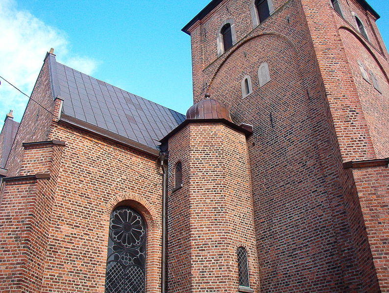 File:Sankta Maria kyrka, Ystad. detail.jpg