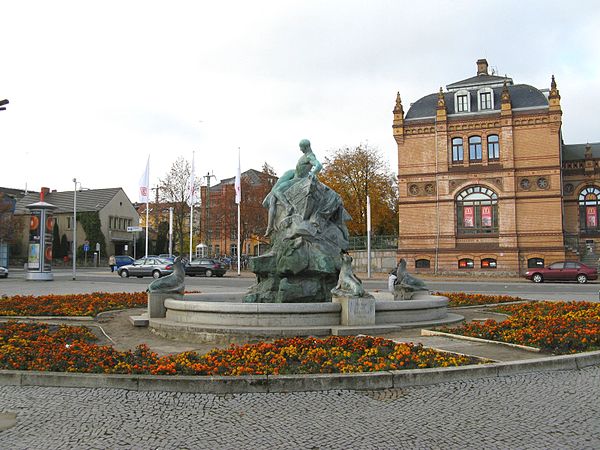 Fountain in front of the station