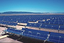 תחנת הכוח הסולארית במדבר מוהאבי בקליפורניה שהקימה לוז בשנות ה-80 של המאה ה-20