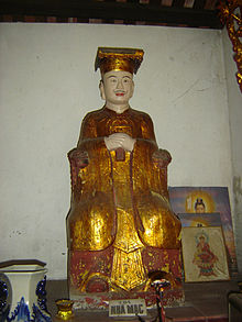 Statue of Emperor Mạc Thái Tông.jpg