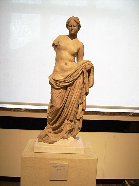 File:Statuette of Aphrodite from Priene Antikensammlung Berlin.jpg