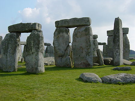 ไฟล์:Stonehenge Closeup.jpg