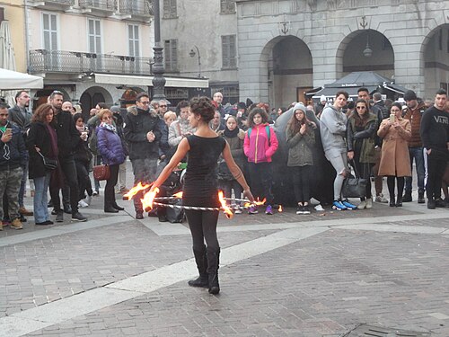 Street Performer in Como