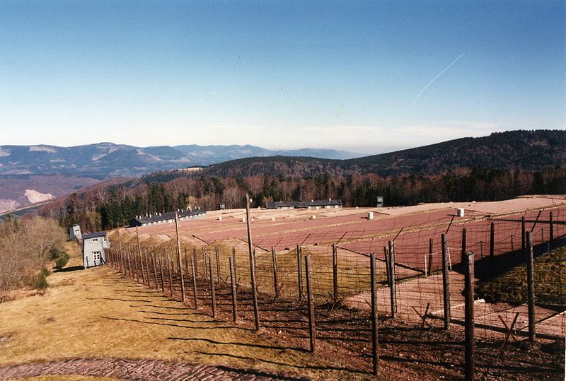 File:Struthof1.jpg