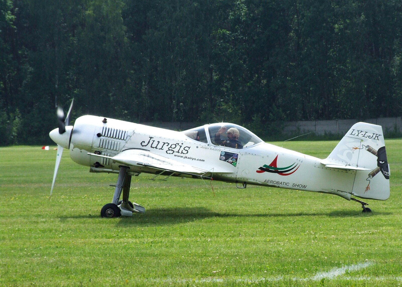 Самолет 31 августа. Су-31 самолет. Пилотажный самолет «Ларос-31». Laros 31. Ларос-31.