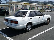 第七代Sunny B13型系1.5L Super Saloon四门轿车车尾（日本后期样式）