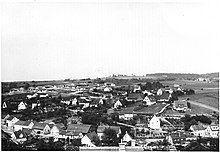 Talheim 1962. Zu sehen ist das damalige Neubaugebiet Hundsberg, im Hintergrund der Haigern.