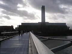 Tate Modern dende la Ponte del Mileniu.
