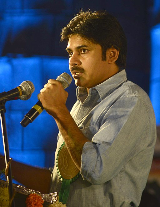 The noted Telugu film actor Shri Pavan Kalyan addressing at the closing ceremony and award function of the 18th International Children’s Film Festival India, in Hyderabad on November 20, 2013 (cropped)