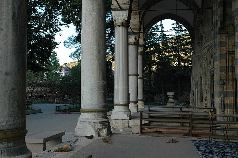 File:Tokat Hatuniye Mosque 2055.jpg