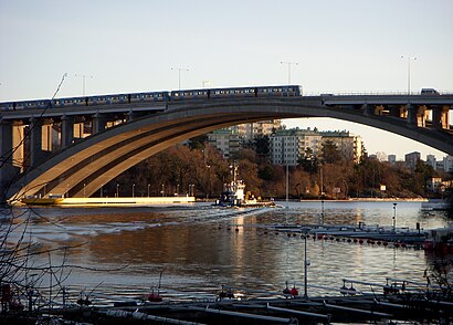 Vägbeskrivningar till Tranebergssund med kollektivtrafik