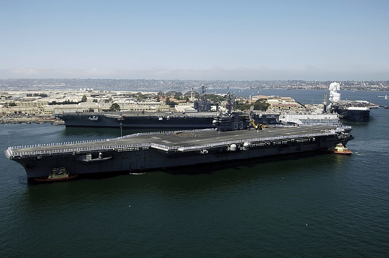 File:USS Kitty Hawk (CV-63) steams past USS George Washington (CVN-73).jpg