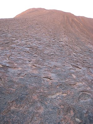 Uluru: Geographie, Geologie, Farbenspiel