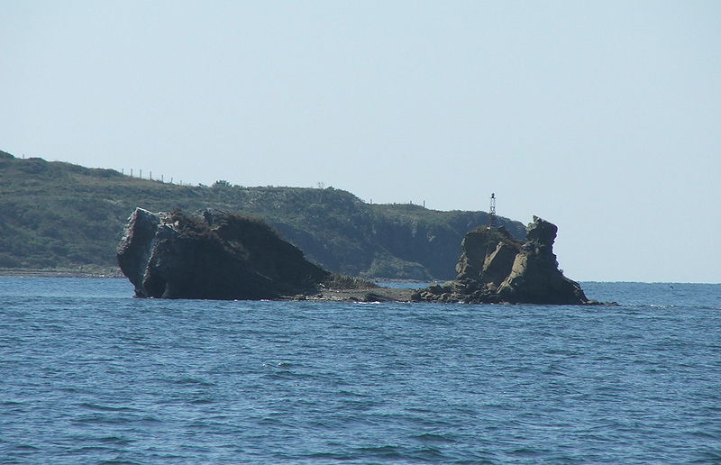 File:Ushi Islet 2.jpg