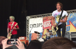 Waterparks effectuer au Warped Tour à Hartford, CT en 2016 - DZUBAY.png