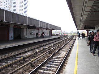 <span class="mw-page-title-main">Kaisermühlen station</span> Vienna U-Bahn station