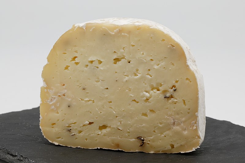 File:WikiCheese - Gaperon 05.jpg