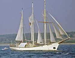 Le Zawisza Czarny sous voile (1972 à Kiel)