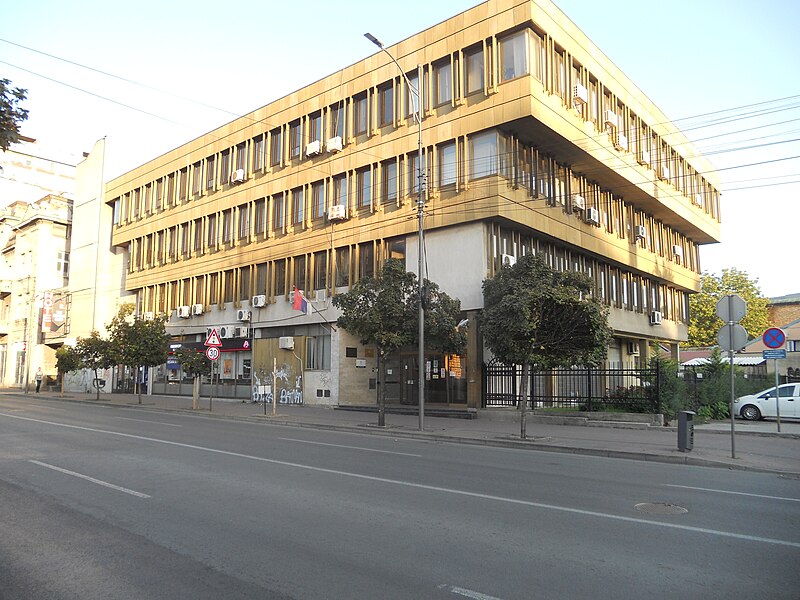 File:Zgrada, ul. Generala Milojka Lešjanina 01.jpg