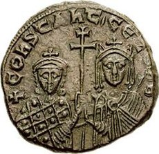 Zóé spolu so synom Konštantínom VII. na bronzovej minci follis
