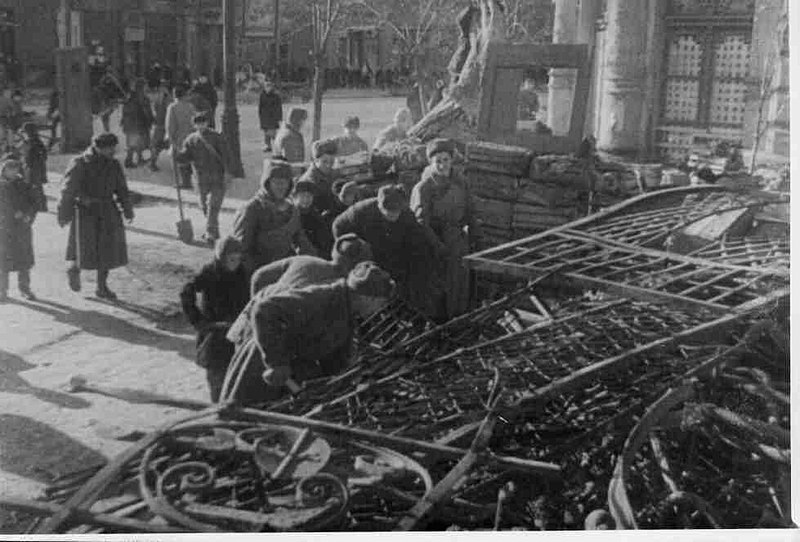 File:Ростов на Дону разрушения в городе 1943 3.jpg