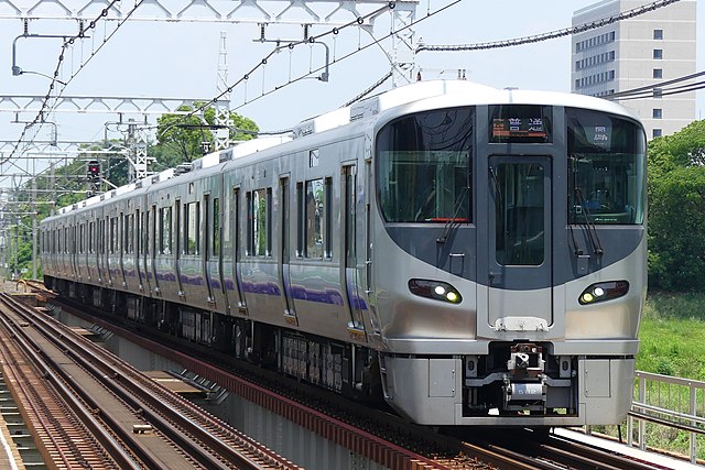 Local train (225-5100 series EMU)