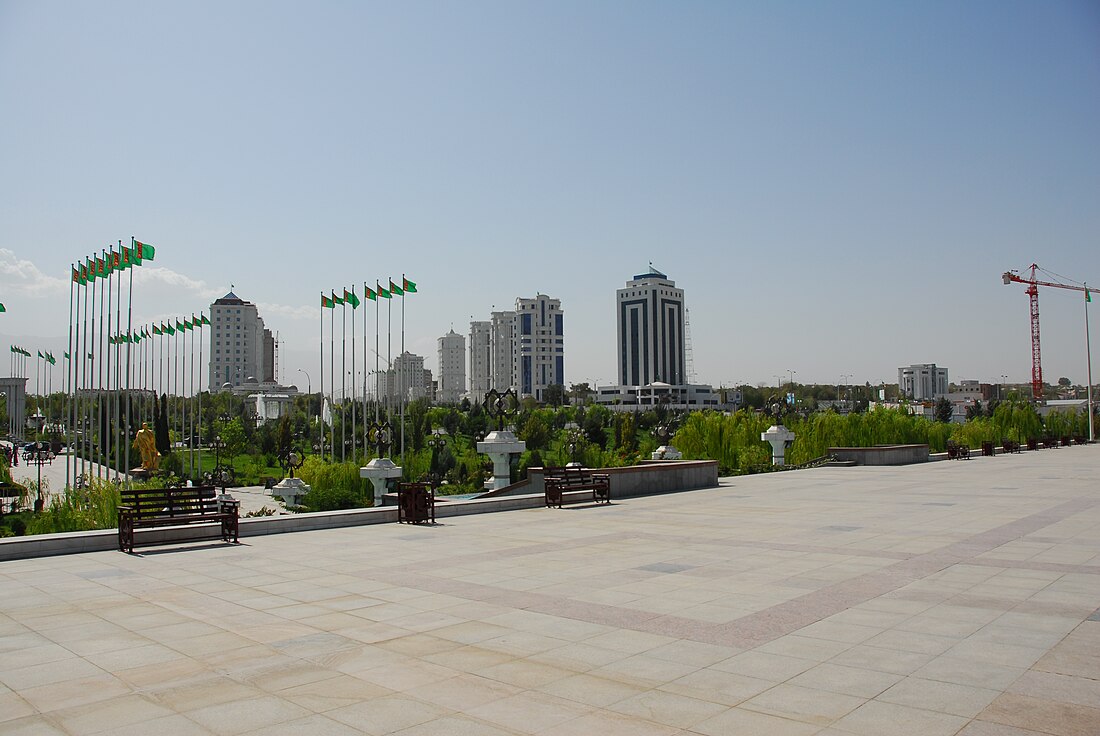 File:10 yyl Abadanchylyk Square, Aşgabat (Stans08-028; 3134865512).jpg