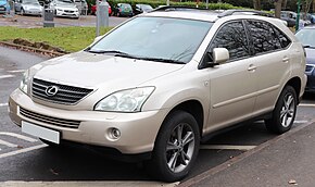 2005 Lexus RX 400h SE CVT 3.3 Front.jpg