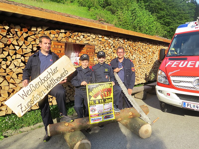 File:2017-05-26 Ankündigung Weißenbachler Feuerwehrfest 2017 mit Zugsägenbewerb (2).jpg