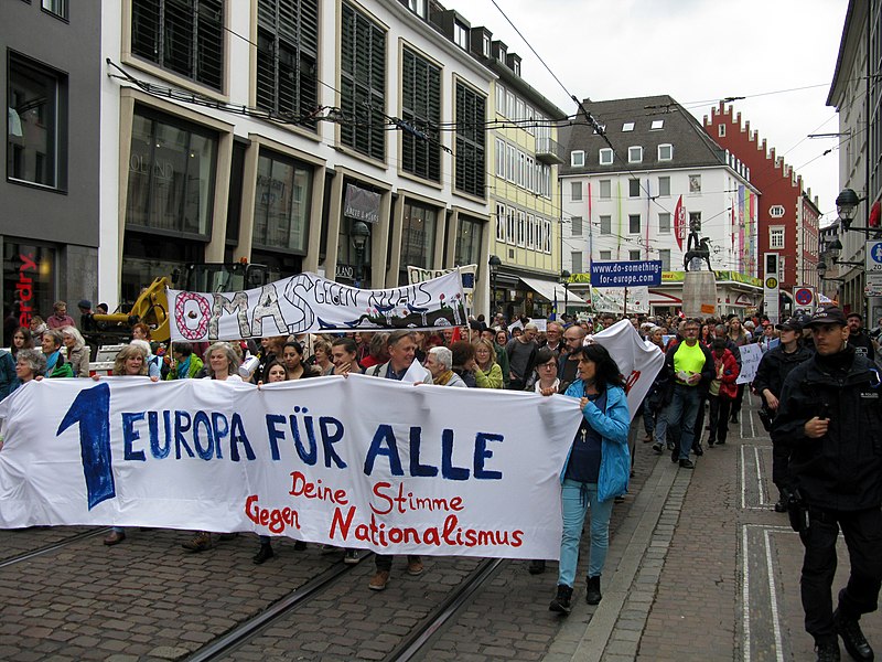 File:2019-05-19 Demonstration des Bündnisses 1 Europa für Alle in Freiburg 03.jpg