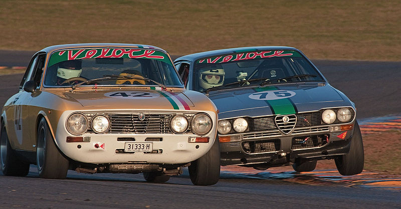 File:42 Baillie 1972 Alfa 105 GTV & 75 Muller 1977 ARomeo GTV.jpg