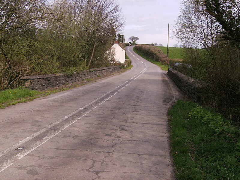 File:A40 pre bypass - geograph.org.uk - 2898280.jpg