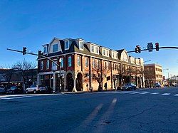 Aethelwold Bangunan Hotel, Brevard, NC (32794841168).jpg