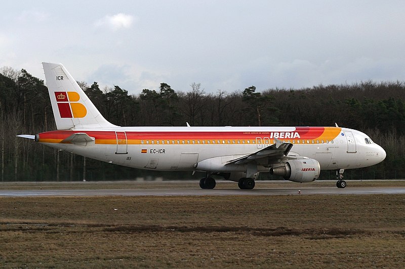 File:Airbus A320-211, Iberia AN0512526.jpg