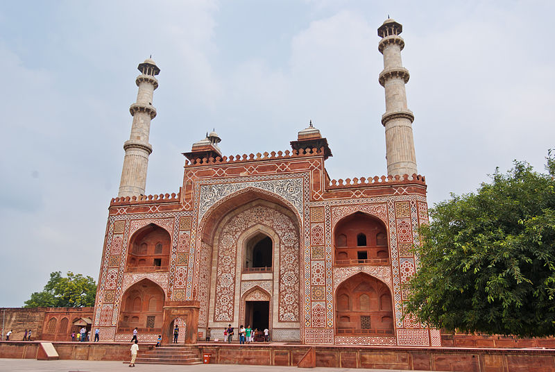 File:Akbar's Tomb 04.jpg