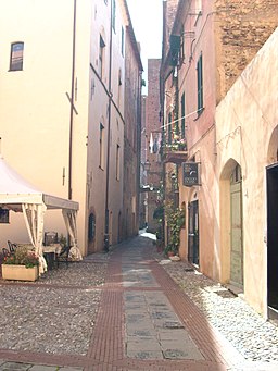 Centro storico di Albenga, gamla stan.